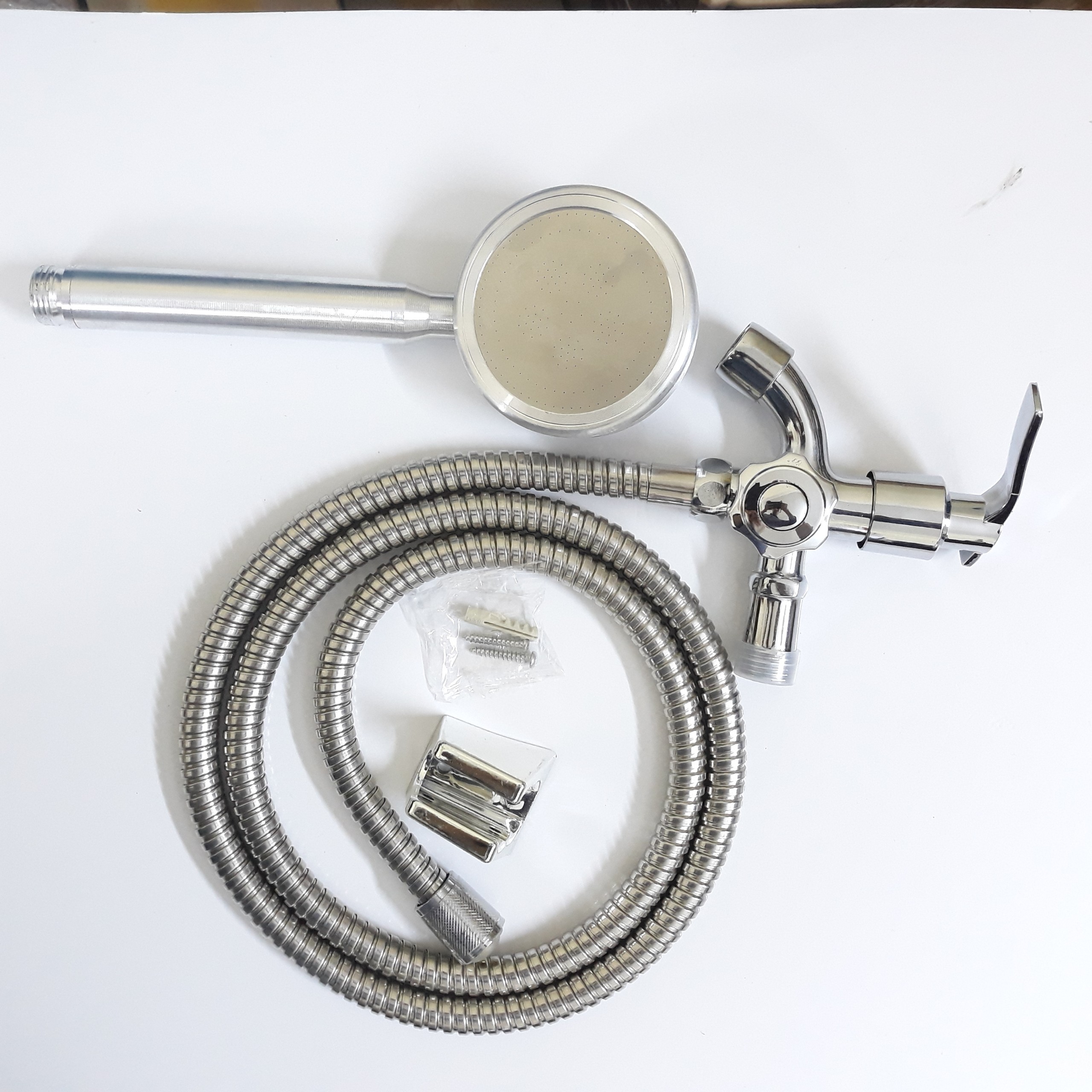 Bộ đầy đủ củ sen 1 đường nước lạnh + tay sen tăng áp hợp kim nhôm + dây sen + giá đỡ