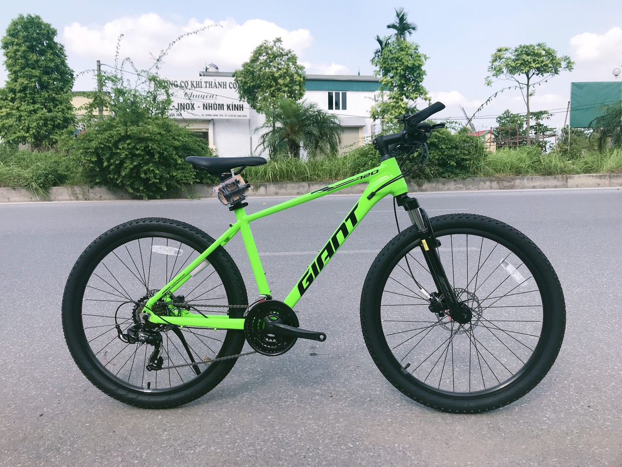 Xe đạp thể thao giant atx 720