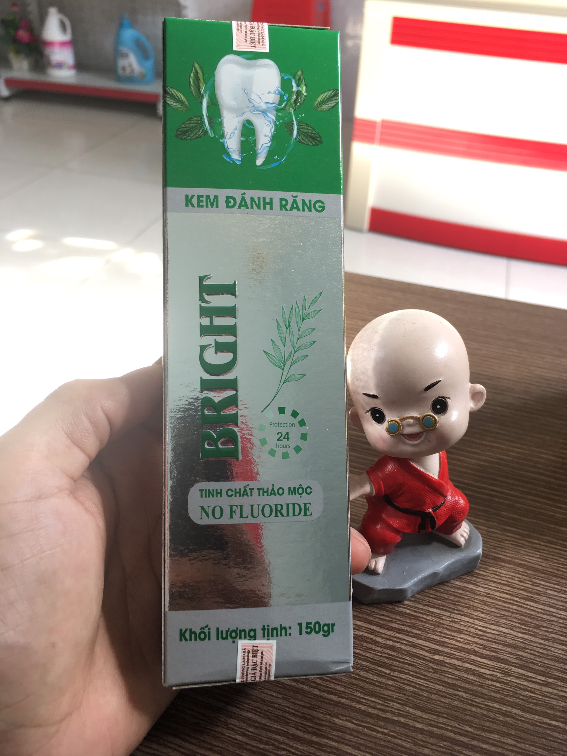 Kem đánh răng bright