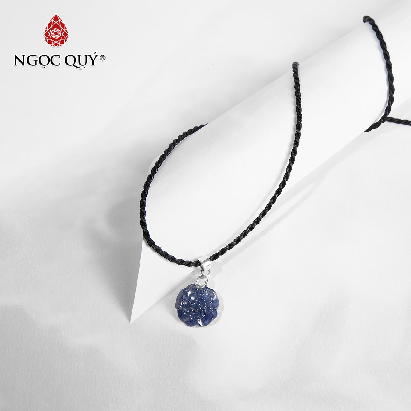 Mặt dây chuyền đá saphire hoa mẫu đơn mệnh thủy mộc - Ngọc Quý Gemstones