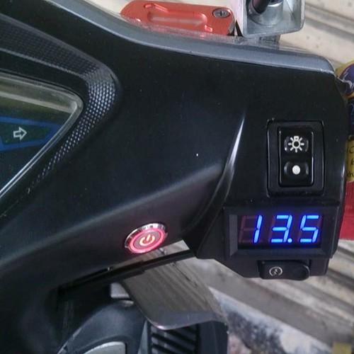 Đồng hồ đo vol báo điện bình xe máy