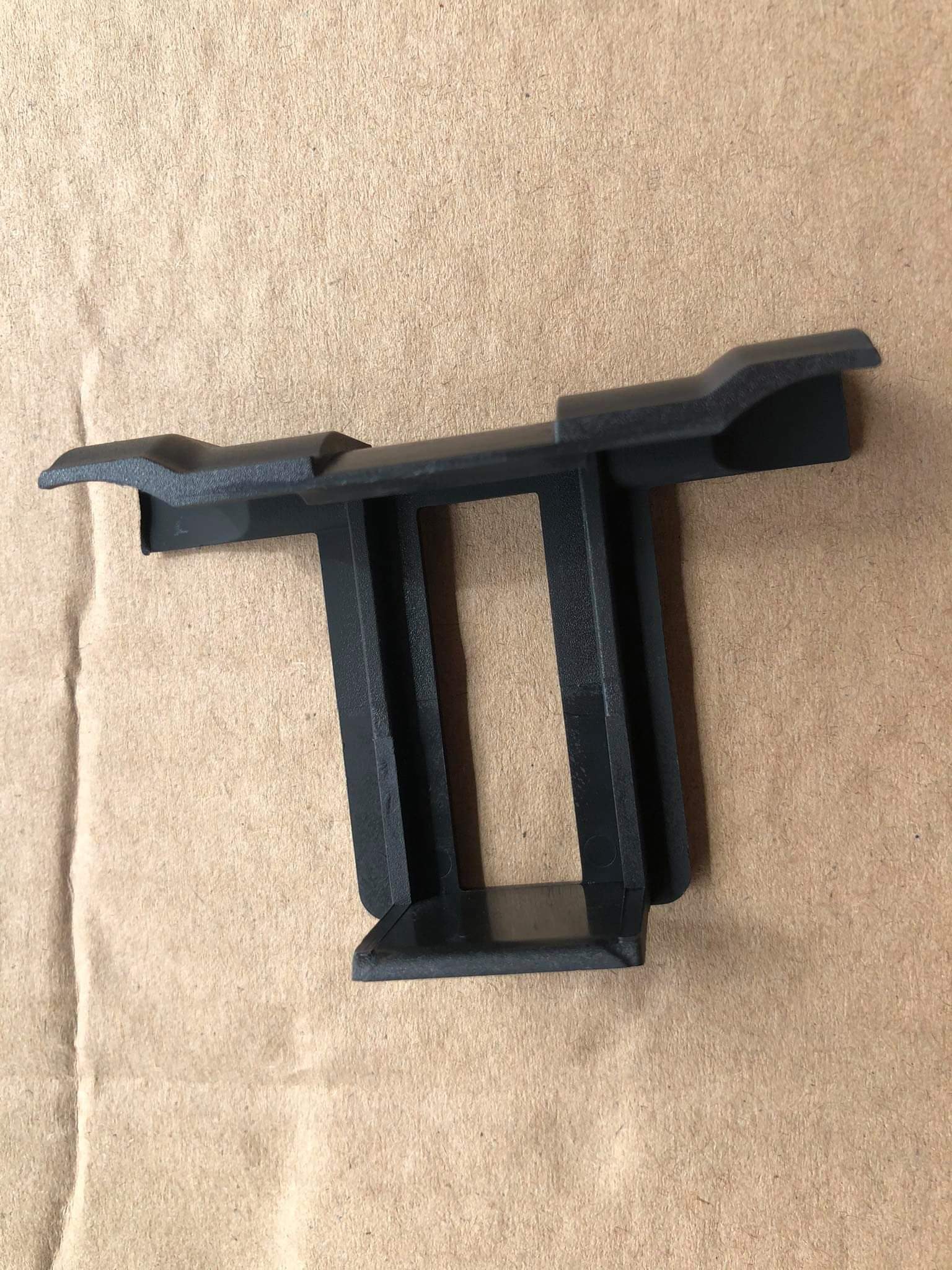 Combo 100 Kẹp thoát nước tấm pin năng lượng mặt trời