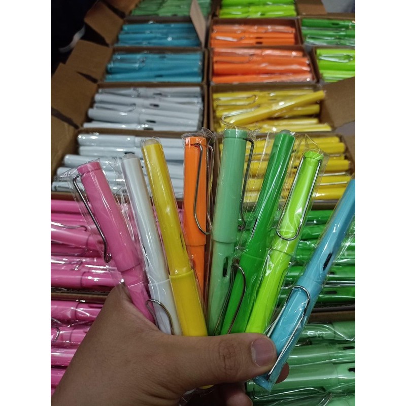 Bút mực xoá được 10k
