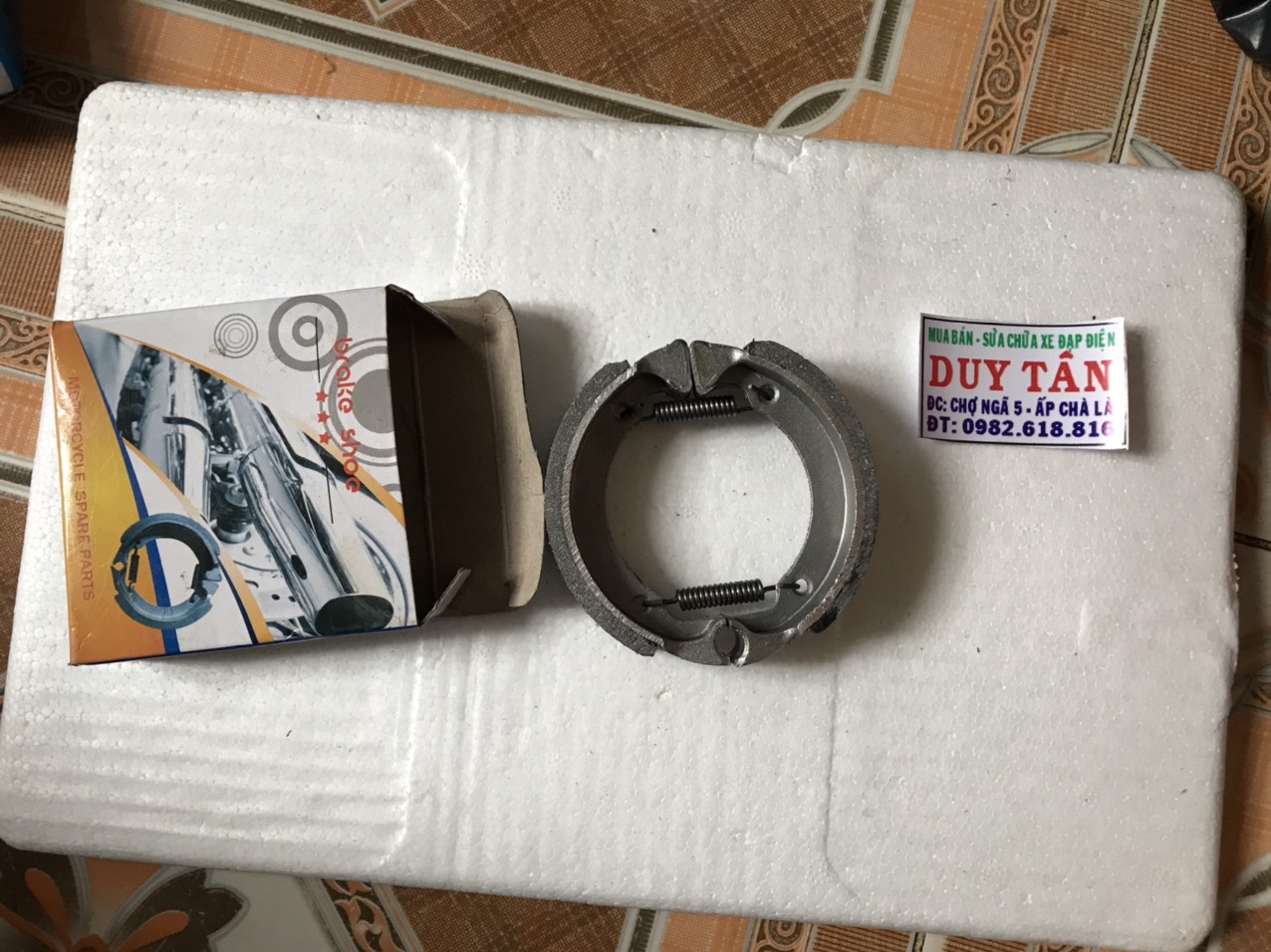 Bố thắng trước xe đạp điện