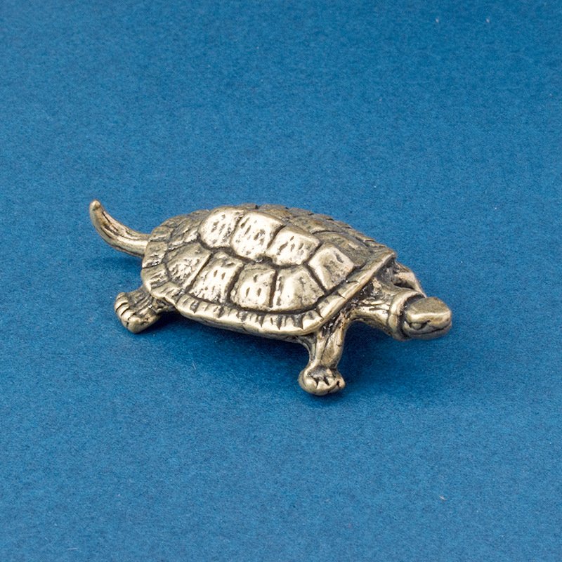 Tượng Nhỏ Phong Thủy Bằng Đồng Kiểu Dáng Hình Rùa (Kích Thước: 5.5cm x 1.6cm)