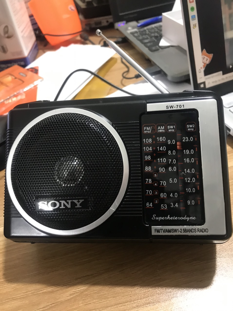 Máy cassette Radio Sony SW-701UAR nghe fm mọi lúc mọi nơi mà k cần ở gần nguồn điện lưới Dũng 5
