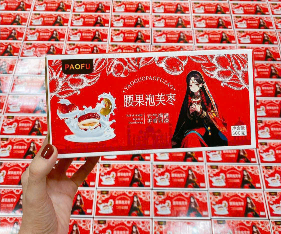 Táo đỏ kẹp sữa lạc đà, hạt điều ăn siêu cuốn - 300g