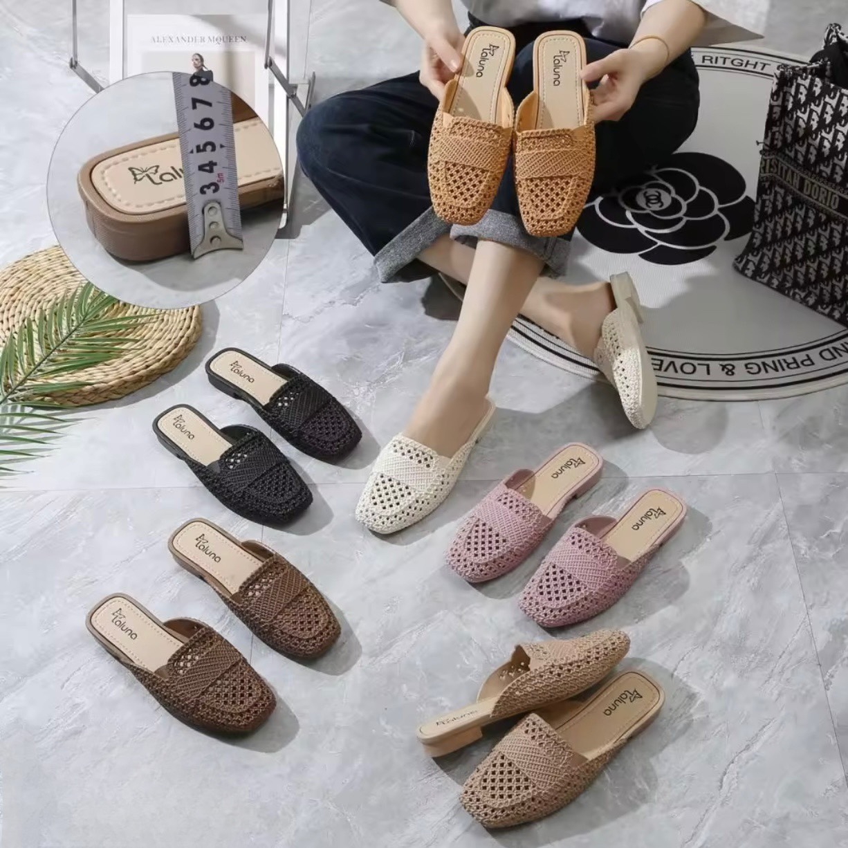 Giày sục nhựa nữ lỗ tổ ong 2cm- Dép sục lười bít mũi vuông đi mưa chống nước Zumn S069