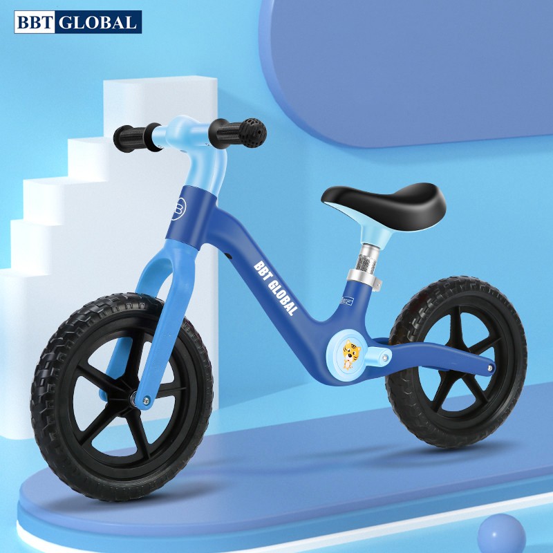 Xe thăng bằng cho bé khung siêu nhẹ bbt global q521