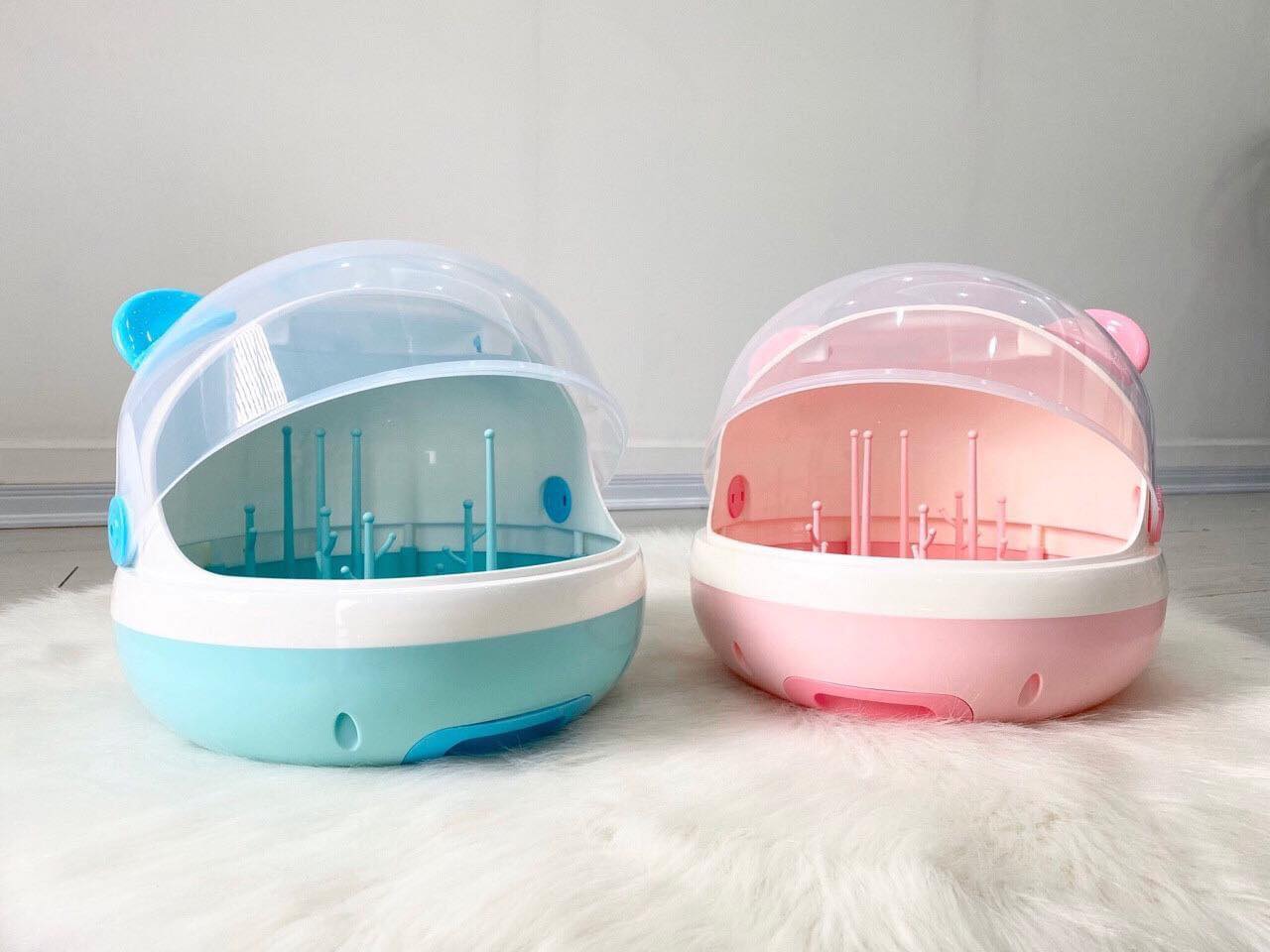 Khay úp bình sữa có nắp đậy hình gấu