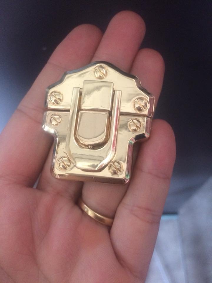 Khóa gập bản lề
