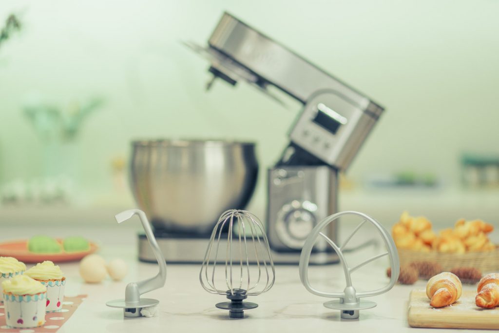 Máy nhồi bột đánh trứng UNIE EM2 đa năng
