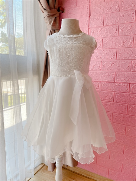Đầm công chúa dự tiệc trắng