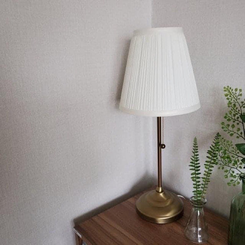 Đèn ngủ để bàn trang trí phòng ngủ IKEA, đèn ngủ decor phong cách cổ điển