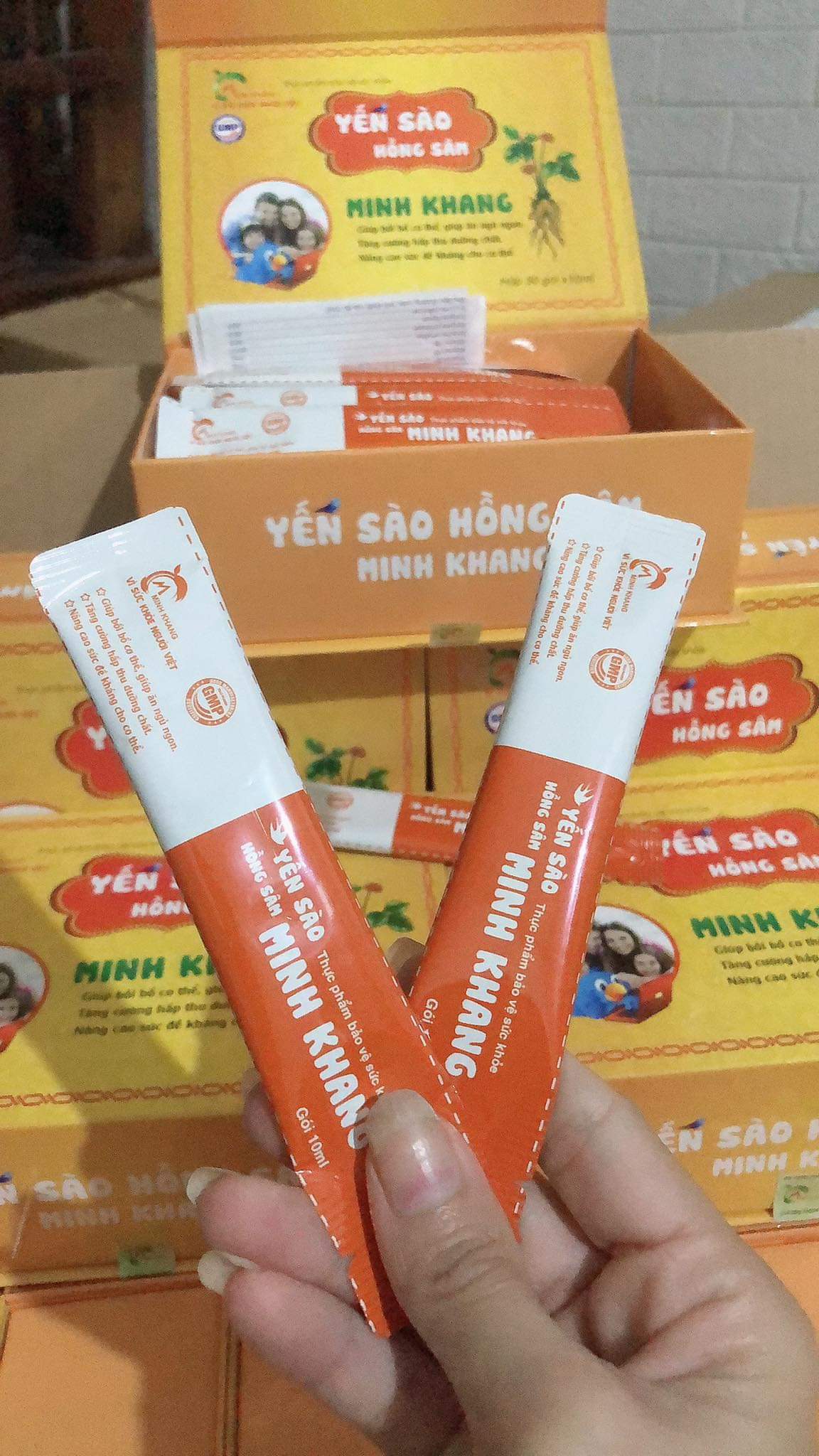 YẾN SÀO HỒNG SÂM HỘP 30 GÓI- Bé Ăn Ngoan, Ngủ Ngon, Tăng Sức Đề Kháng, Dùng Cho Bà Bầu, Mẹ Cho Con Bú, Người già, Người Mới Ốm Dậy - Shopbemoon