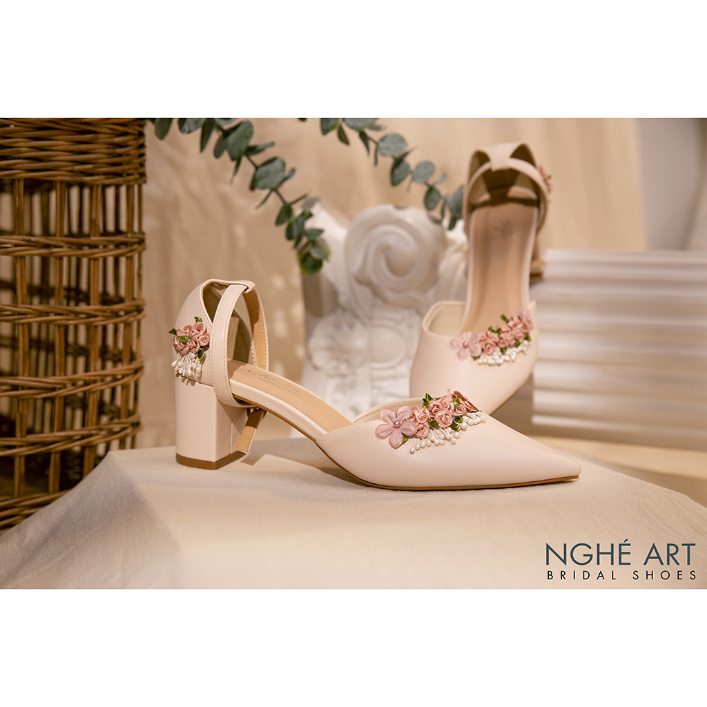 Giày cưới Nghé Art gót vuông màu kem 282