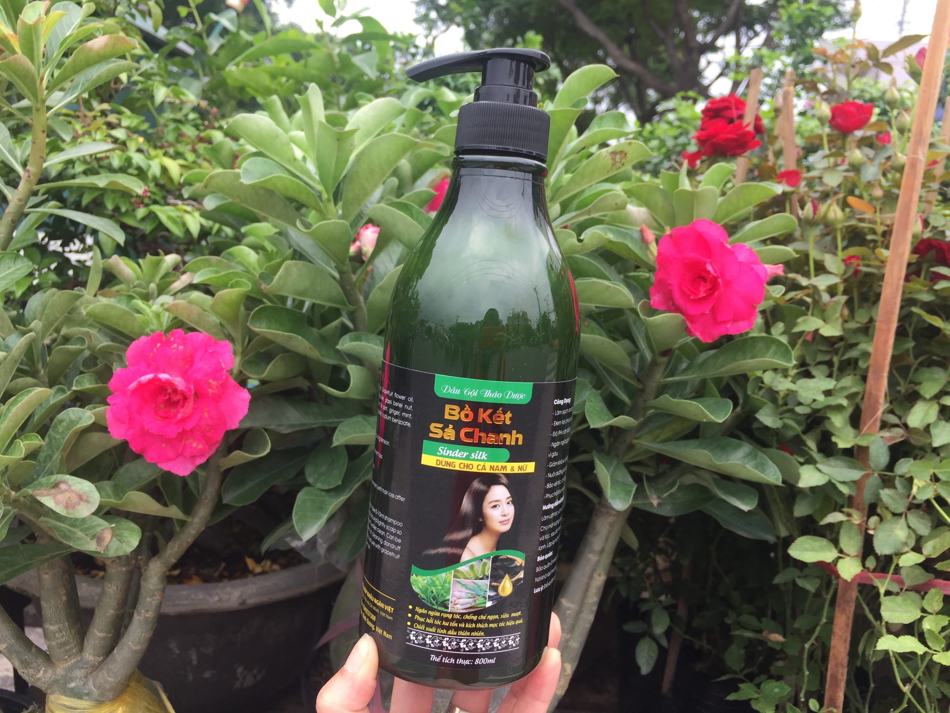 Dầu gội đầu thảo dược Bồ kết sả chanh Sinder silk 800 ml