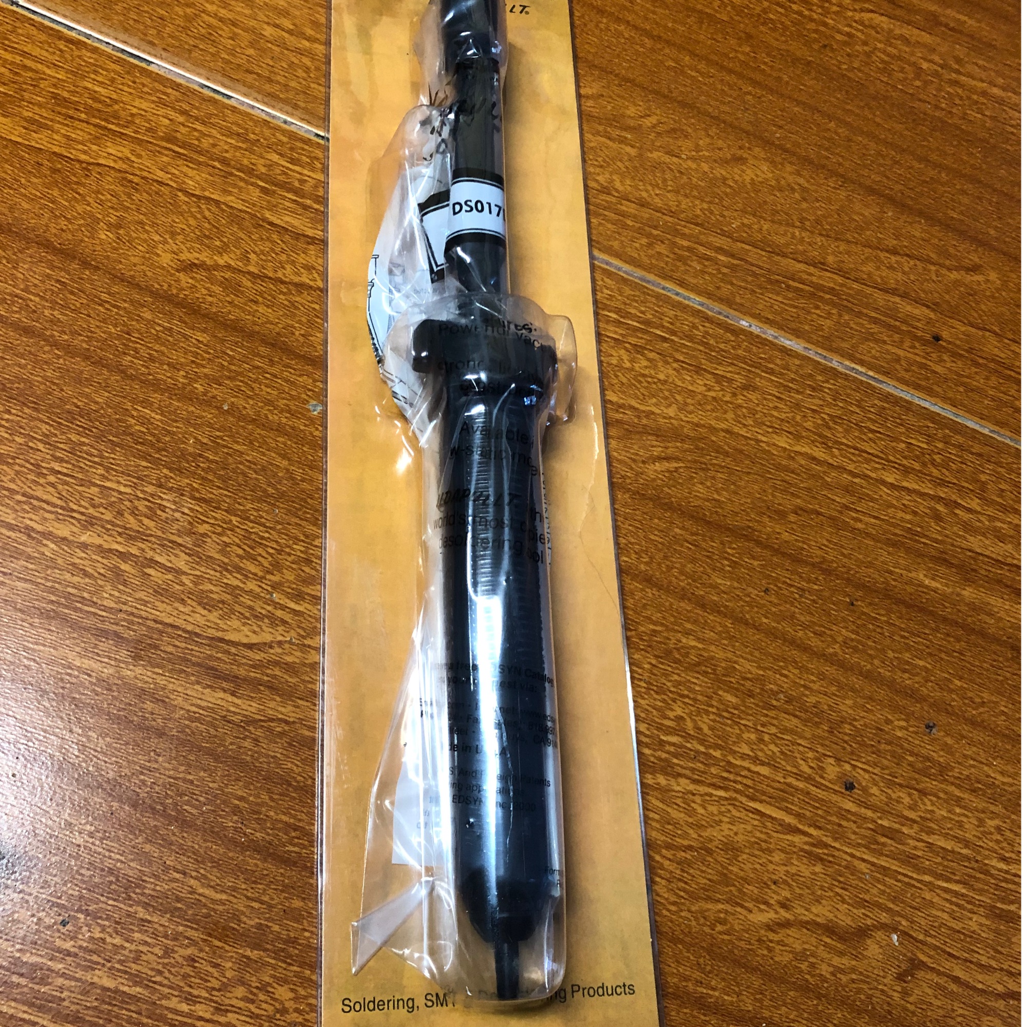 Hút thiếc cầm tay ds017ls