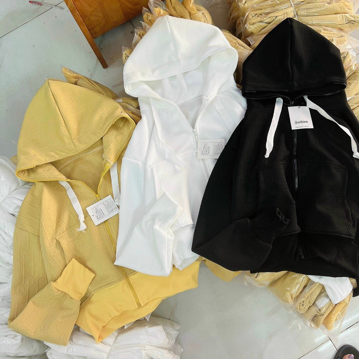 Áo Khoác Nỉ Nữ Dáng Lửng Chất Vải Xốp Siêu Dày Dặn DẬP NỔI Hàng Quảng Châu Bao Đẹp HOT2023PY