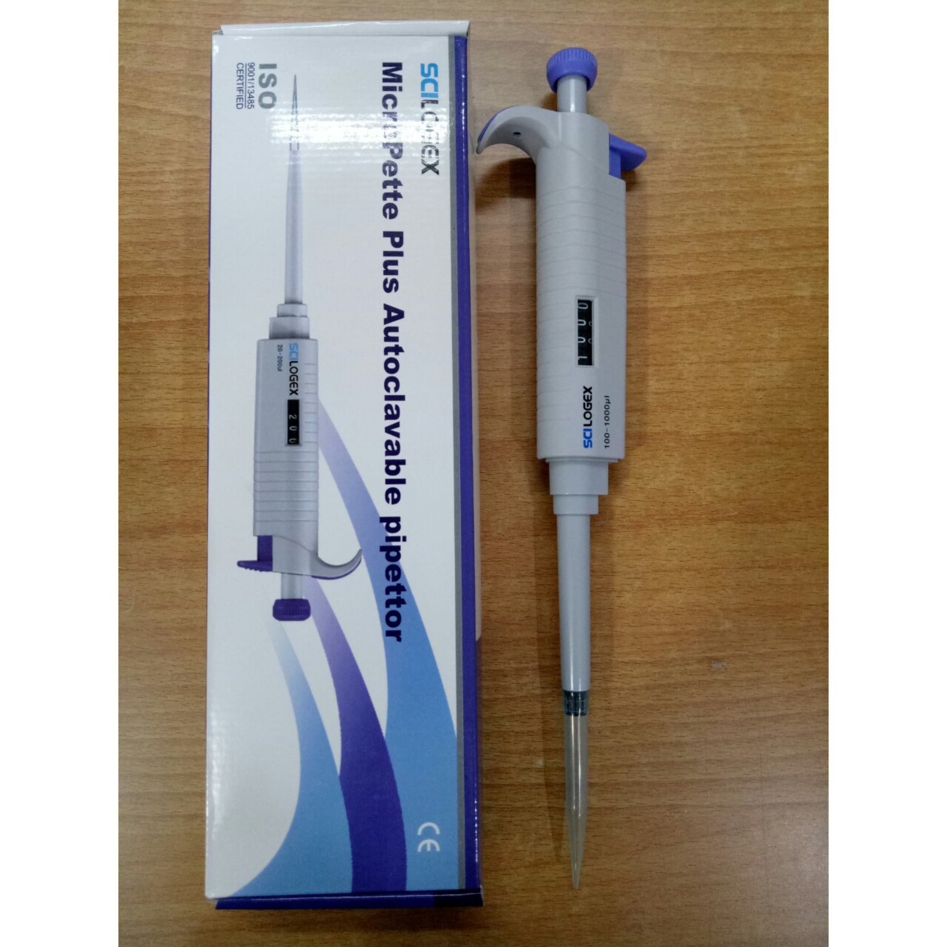 Dụng cụ hút mẫu Micropipette có hấp 1 kênh 100-1000ul