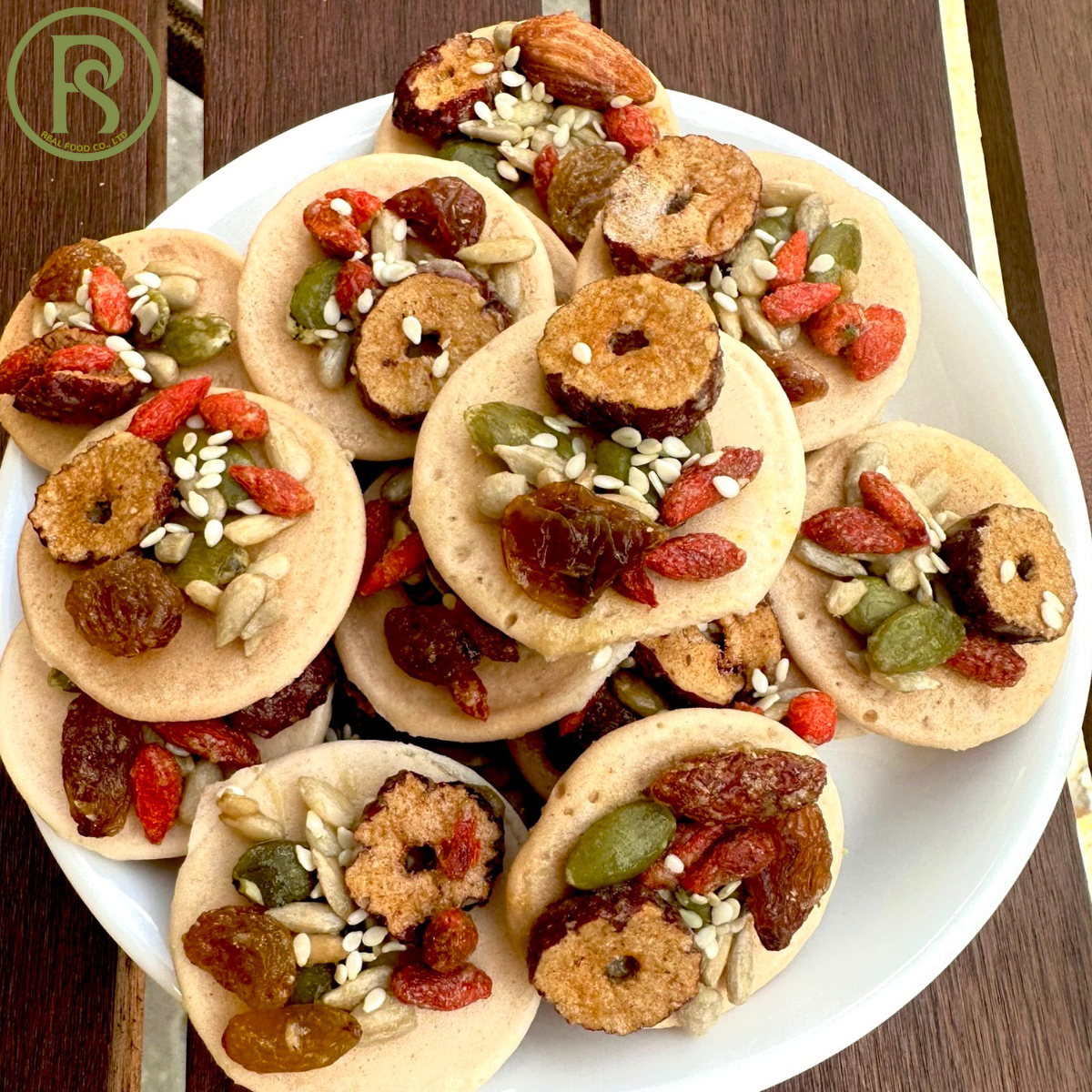 BÁNH ĐỒNG TIỀN MIX HẠT VÀ TRÁI CÂY GIÀU CHẤT DINH DƯỠNG - REAL FOOD