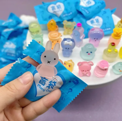 Combo 10 túi mù bất ngờ đồ chơi DIY dễ thương charm động vật phát sáng, chai nước ngẫu nhiên không trùng