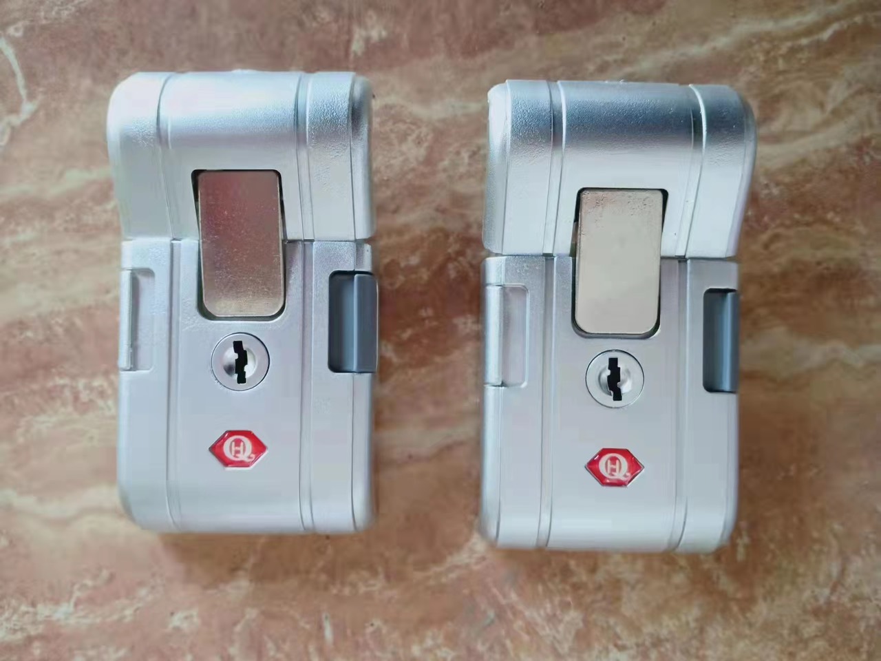 Khóa vali cho vali khung nhôm KS002