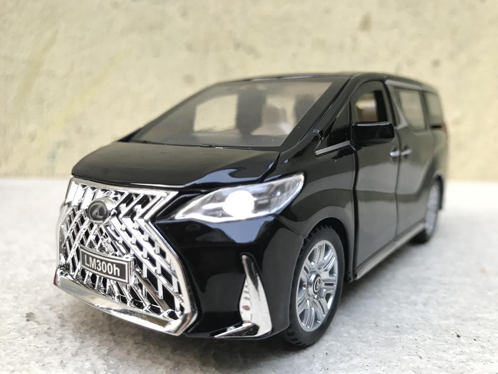 Mô hình xe ô tô LEXUS LM300 - 1:32