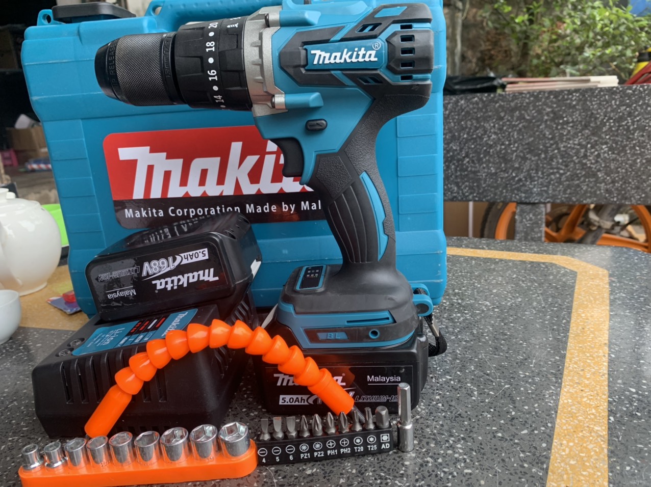 Máy Khoan Pin makita 118V 3 Chức Năng Lõi Đồng Không Chổi Than tặng bộ phụ kiện