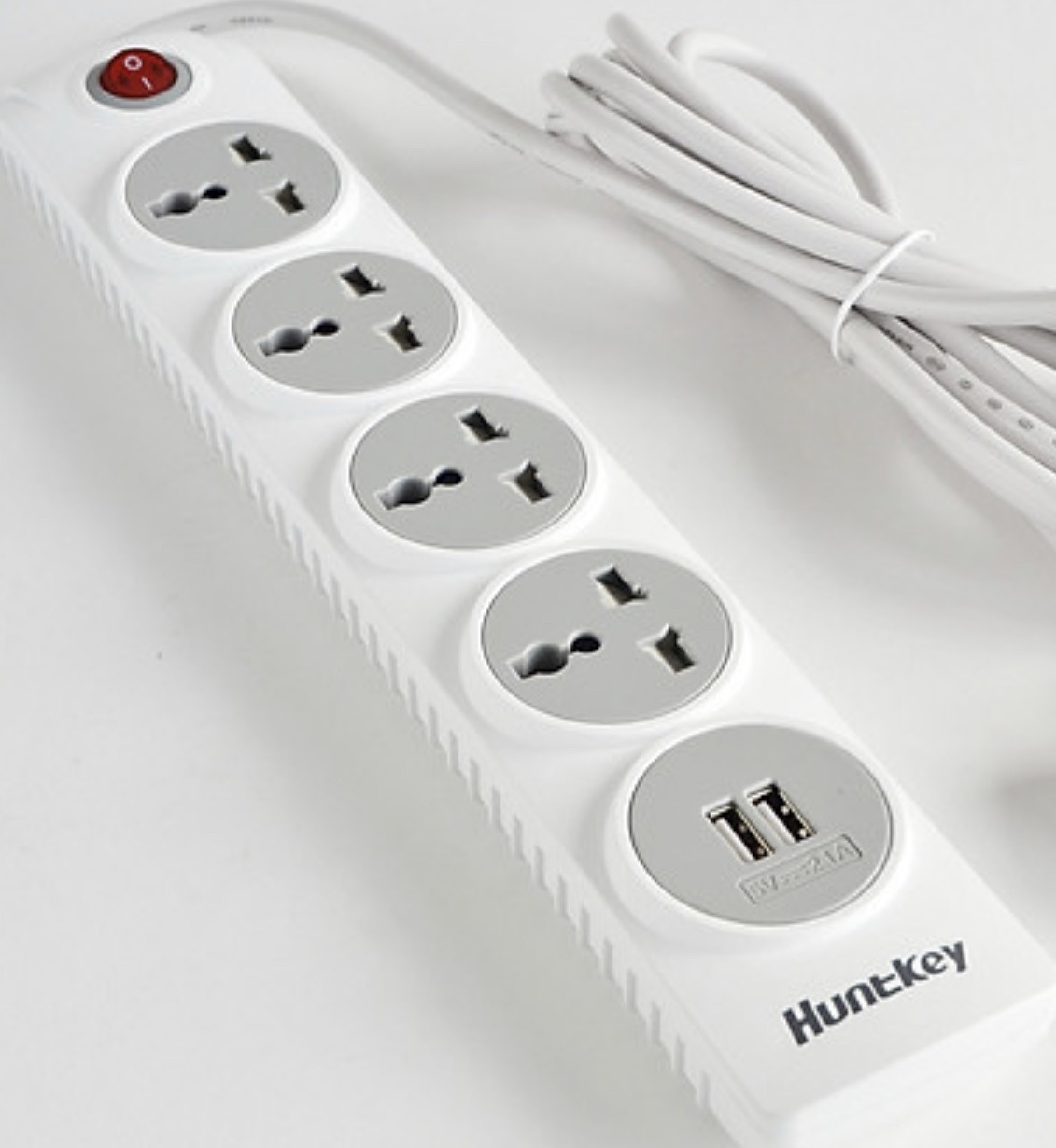 [HCM]Ổ cắm điện đa năng chống sét HUNTKEY SZN-507 (2.1A) chiều dài 3m