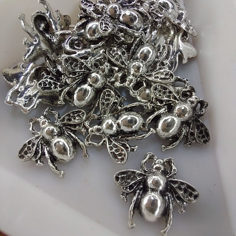 Chamr ong bạc vàng đính móng siêu sang - phụ kiện nails