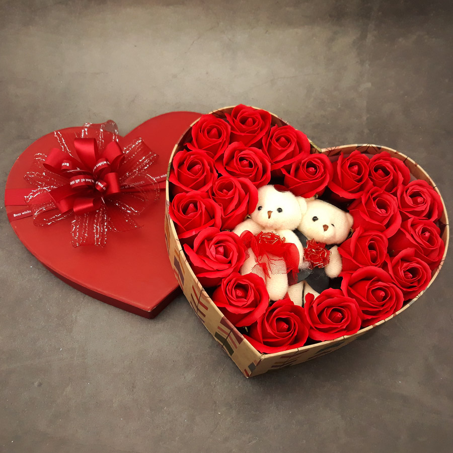 Quà tặng valentine, sinh nhật cho bạn gái, vợ - hoa hồng sáp hộp tim 2 gấu, màu đỏ - H15D