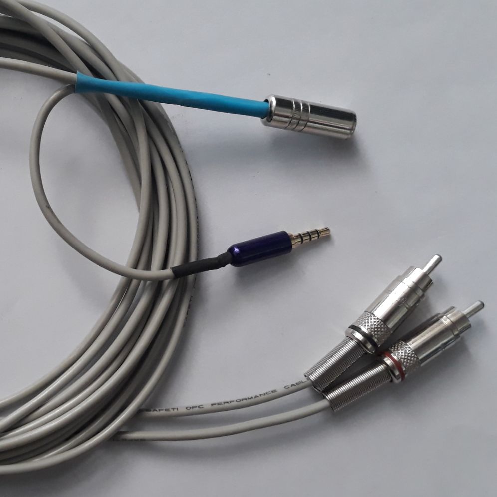 Dây Livestream 5m jack hoa sen có tai nghe ghi âm từ Amply hoặc dàn Karaoke jack Output Hoa Sen AV