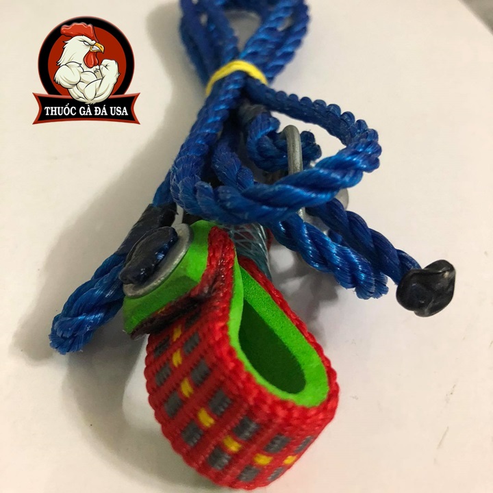 [HCM]Dây Cột Bằng Nhựa Cứng Cho Gà Đá Dài 1m5