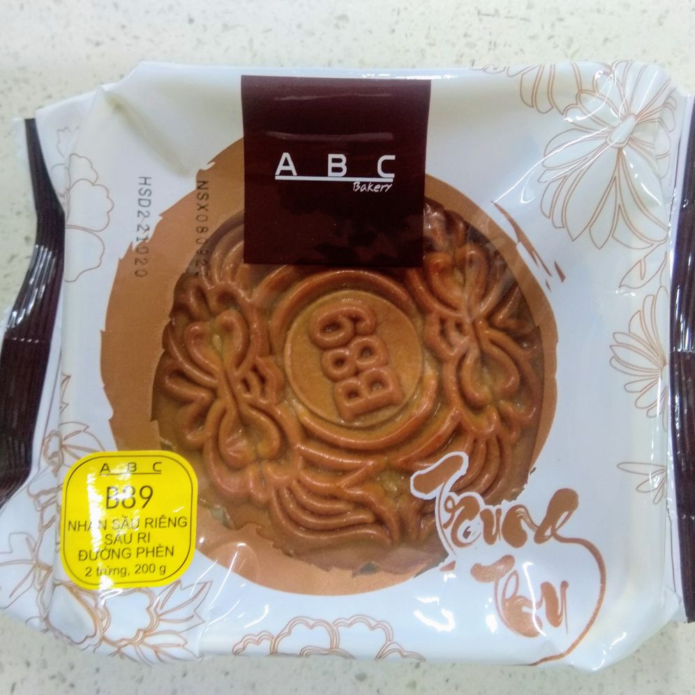 [HCM]Bánh trung thu nhân sầu riêng sáu ri đường phèn vỏ bánh vàng ươm cùng sự kết hợp đột phá từ nguyên liệu sầu riêng cao cấp Sáu Ri tạo nên vị nhân thơm ngon đặc trưng