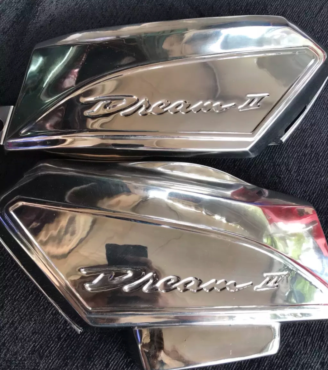 Cặp nắp cốp inox xe dream