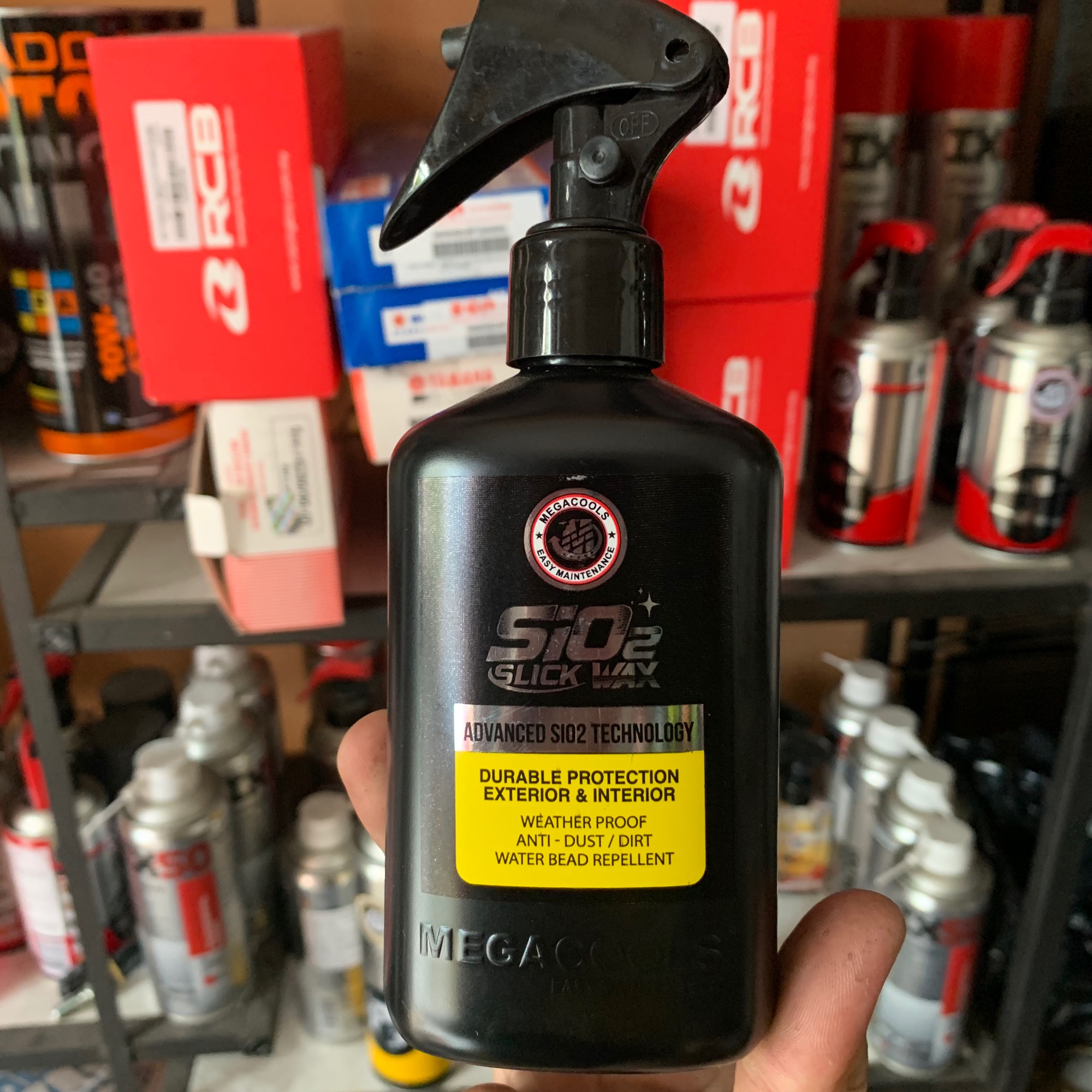 Dưỡng nhựa bóng megacools 250ml