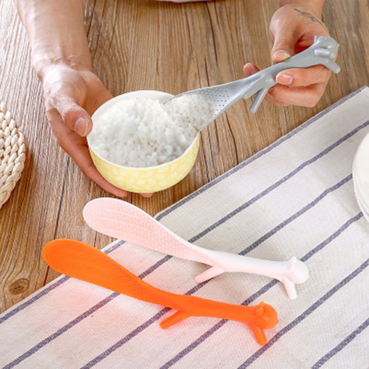 Muôi xới cơm nhựa hình sóc dễ thương