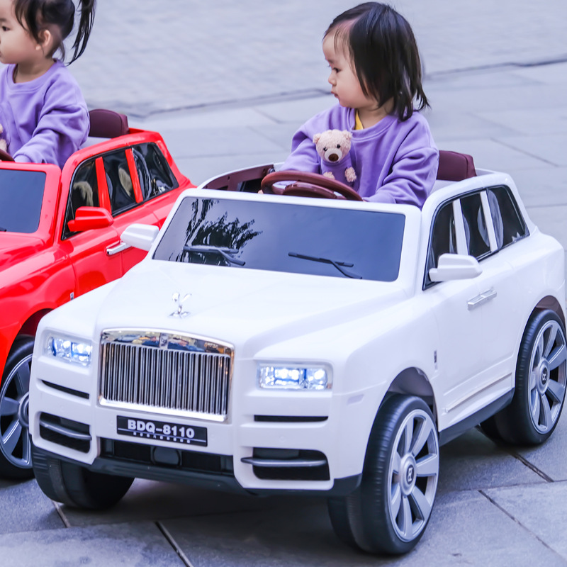 Xe ô tô điện trẻ em 2 chỗ ngồi hiệu Rolls Royce
