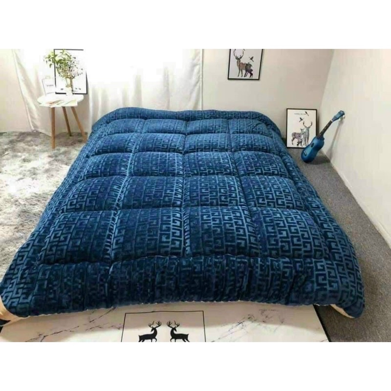 Chăn lông cừu chăn chữ vạn 3 lớp siêu ấm siêu nhẹ kích thước 2m2 x2m