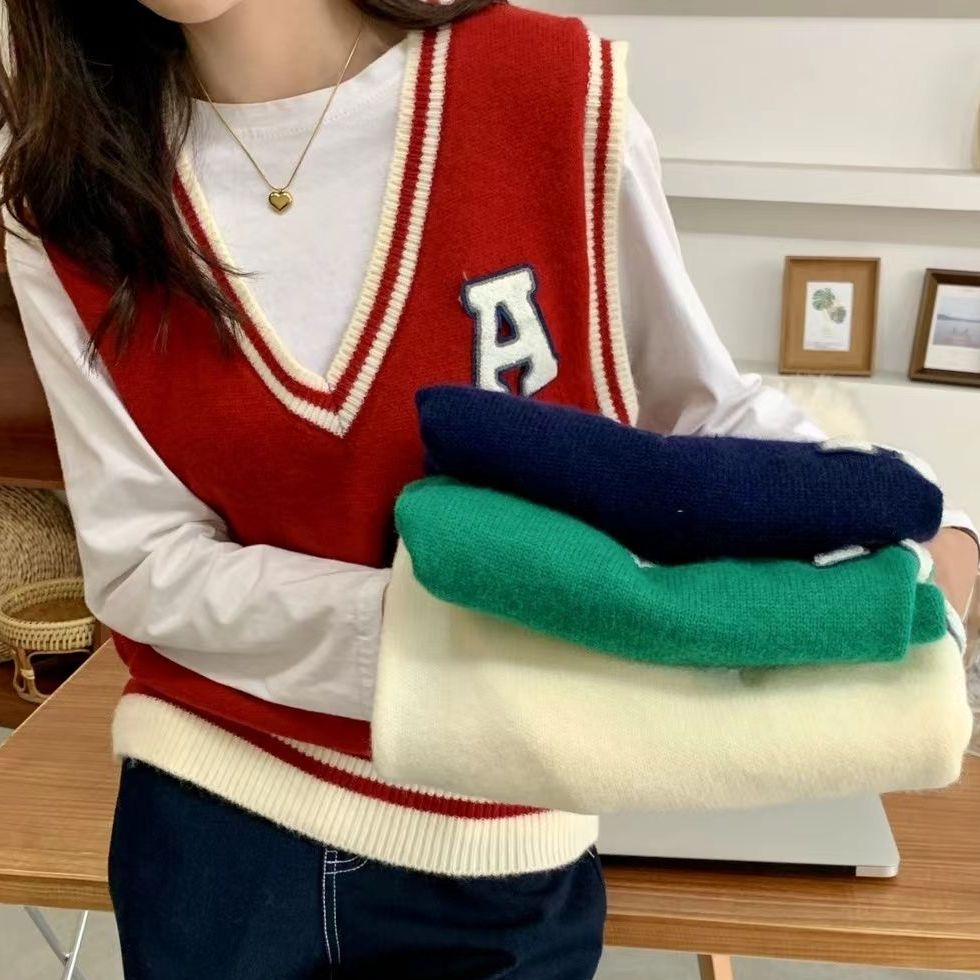 Áo gile nữ ghilen len cổ tim basic thêu chữ a dáng rộng phong cách hàn quốc màu trơn ulzzang