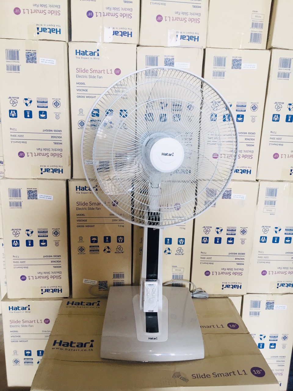 Quạt lửng Hatari slide smart L1