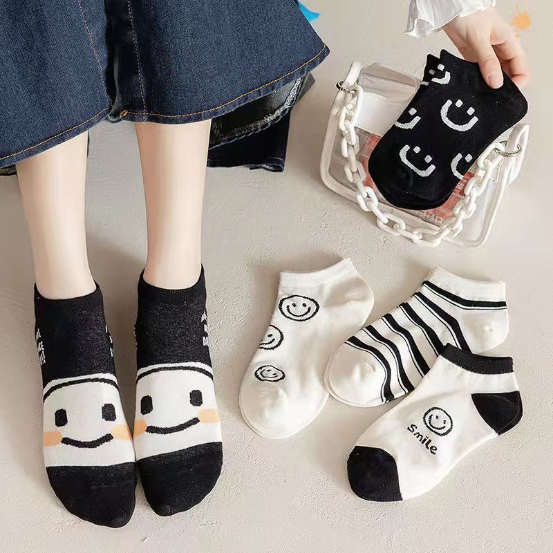Set 5 đôi tất vớ trắng đen mặt cười dễ thương