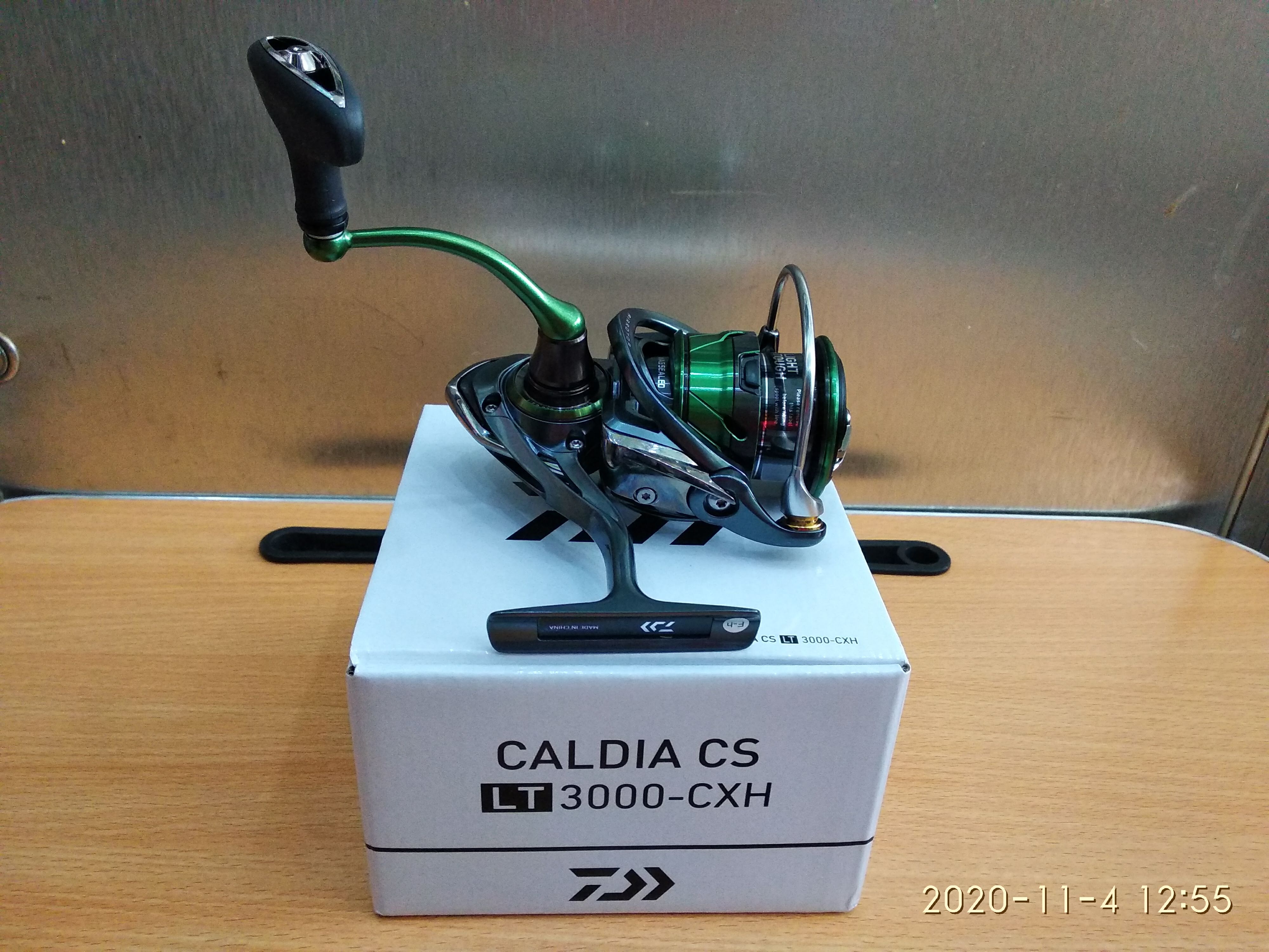 Máy câu cá daiwa caldia cs lt 3000-cxh - máy đứng