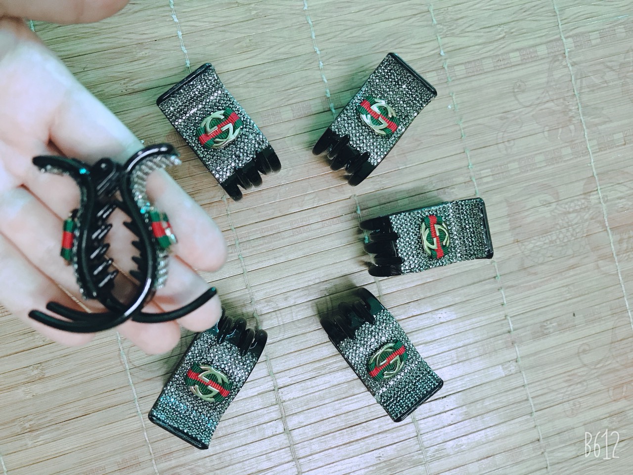 Kẹp càng cua 3 răng/5 răng đính hạt sang chảnh - phukienteen