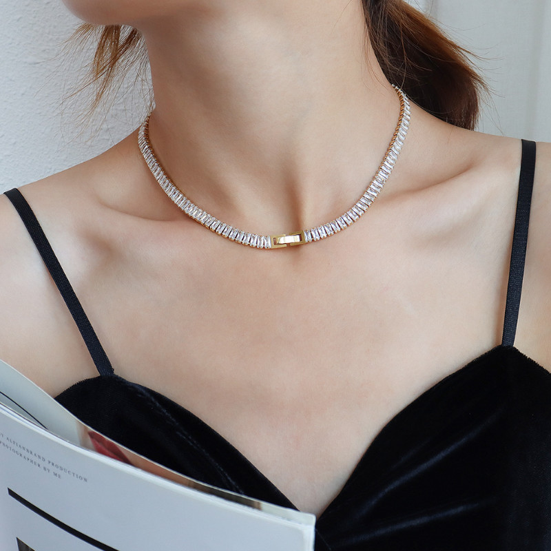 Dây chuyền nữ đính đá zircon sang trọng titan ko han rỉ tt 3778
