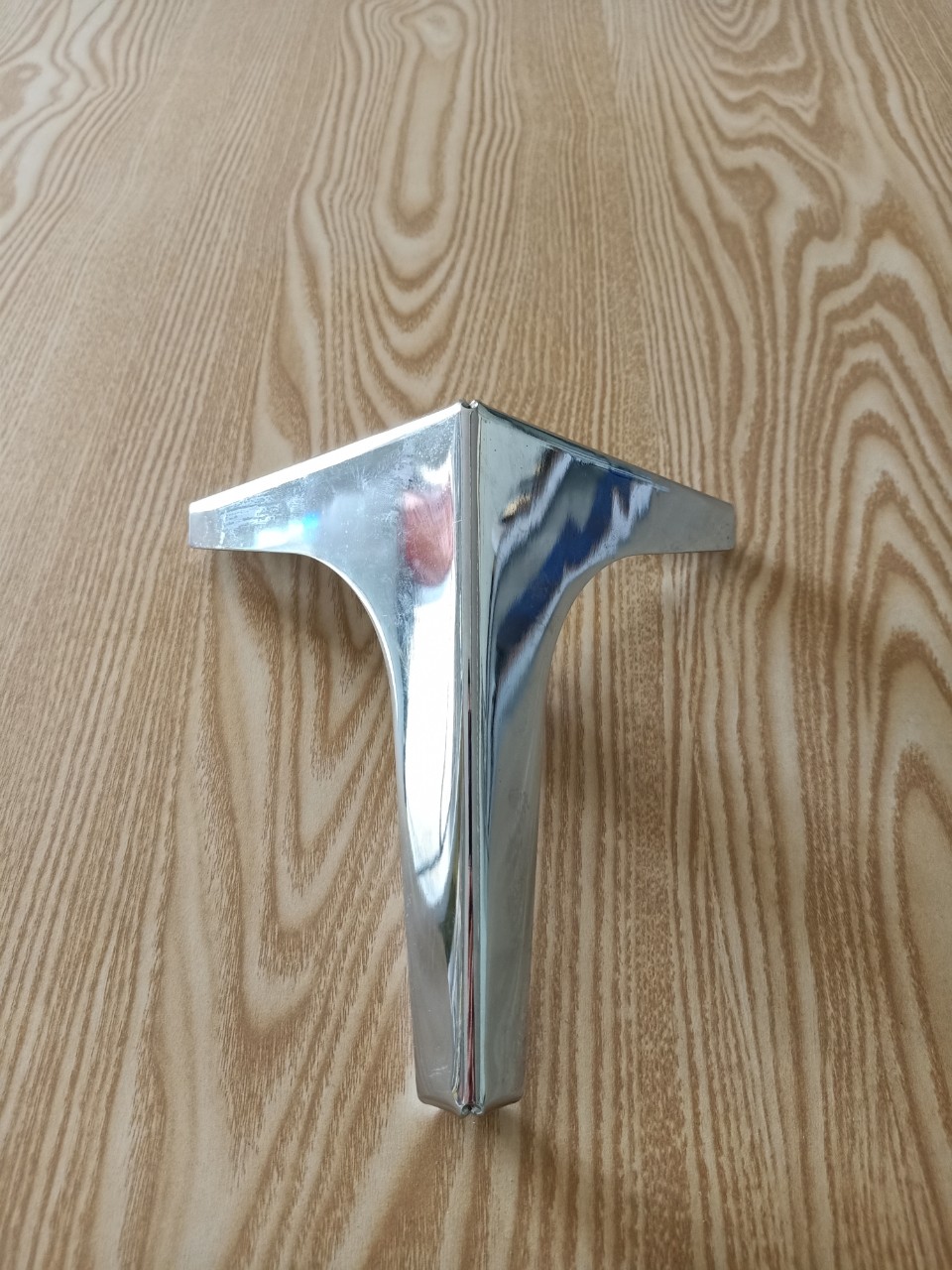 01 Chân ghế sofa,bàn caphe, giường, tủ cao cấp - có vít