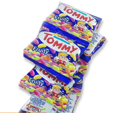 Dây 12 Gói Kẹo Dẻo Tommy Trái Cây Fruity - 15gr/gói