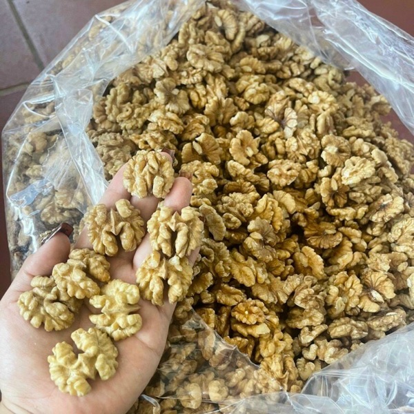 Nhân óc chó bóc thủ công đảm bảo chất lượng Đồ Rừng Tây Bắc và đặc sản vùng núi