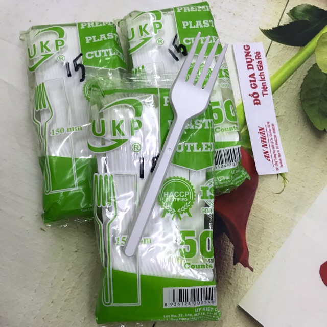 Dĩa nhựa dùng 1 lần